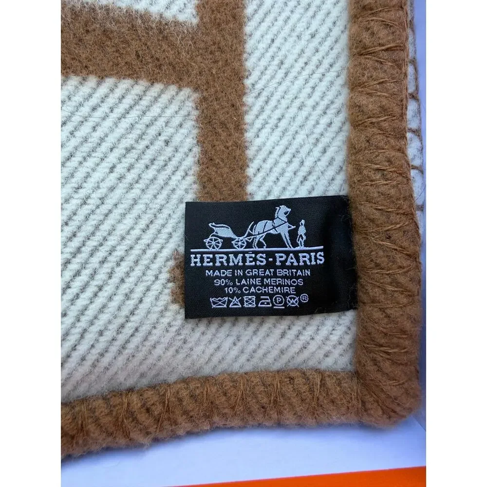 HERMÈS retail $2